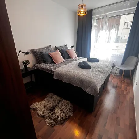 Corvin Gold City Garden Apartamento