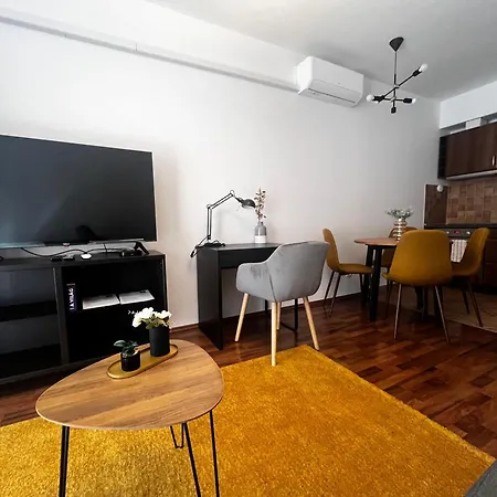 Apartamento Corvin Gold City Garden *