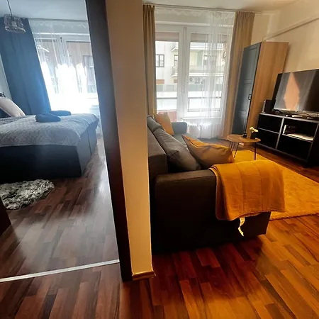Apartamento Corvin Gold City Garden
