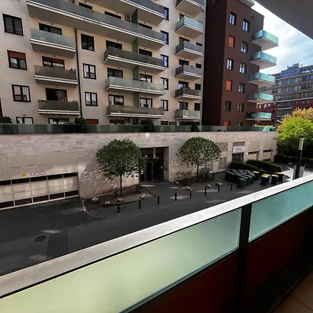 Corvin Gold City Garden Apartamento