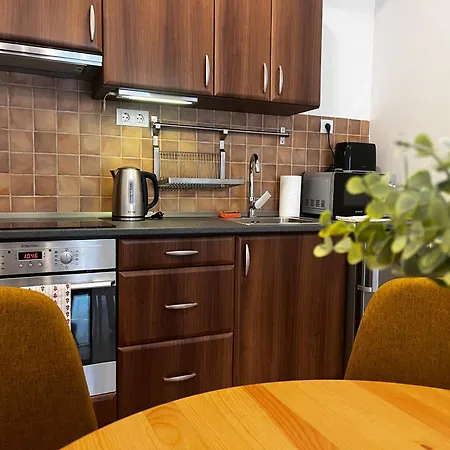 Appartamento Corvin Gold City Garden *